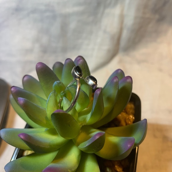 Onyx Ring - Picture 3 of 6